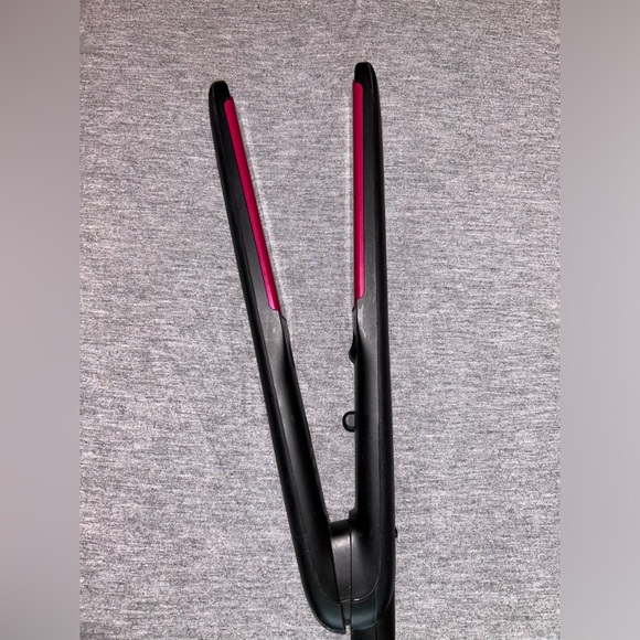 NWOT Pink and Black Flat Iron - Picture 2 of 5